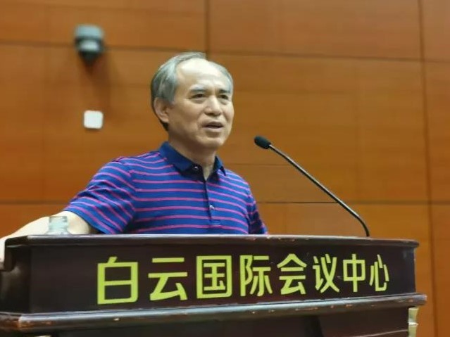 中国建筑装饰协会地坪分会执行会长秘书长余春冠